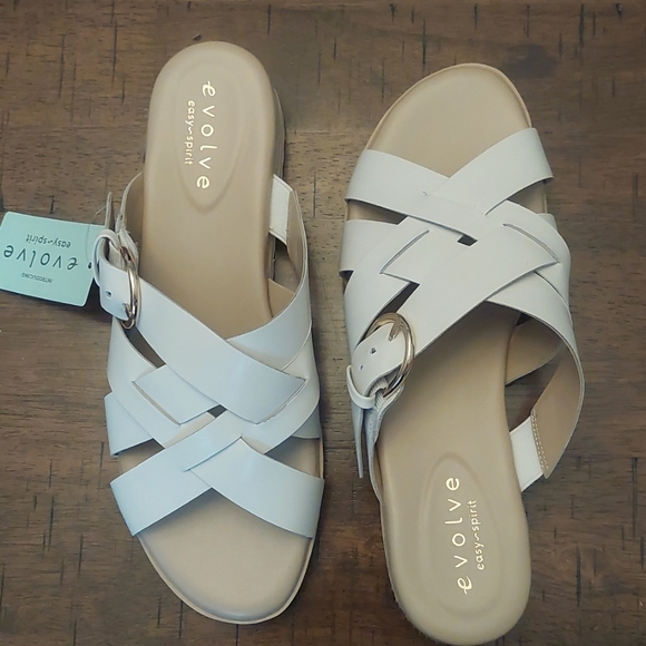 Easy Spirit Wide-fit Sandals - Picture 3 of 10